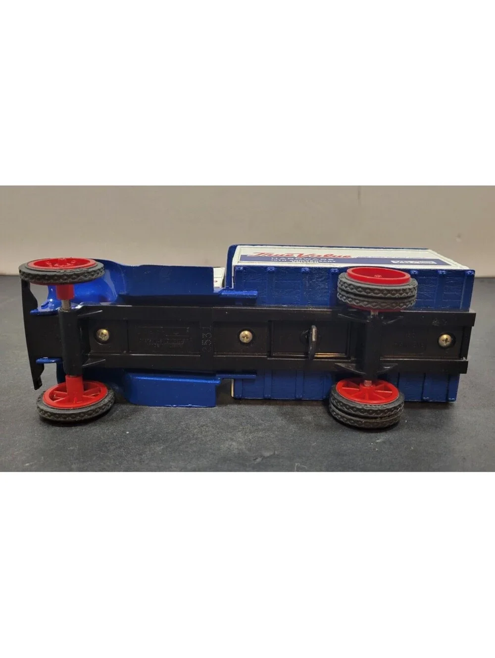 Vintage 1991 ERTL 1931 True Value Delivery Truck 1:34 Scale Die Cast Bank